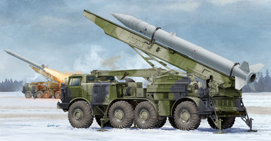 01025  техника и вооружение  Ракетный комплекс  9P113 TEL w/9M21 Rocket of 9K52 Luna-M  (1:35)