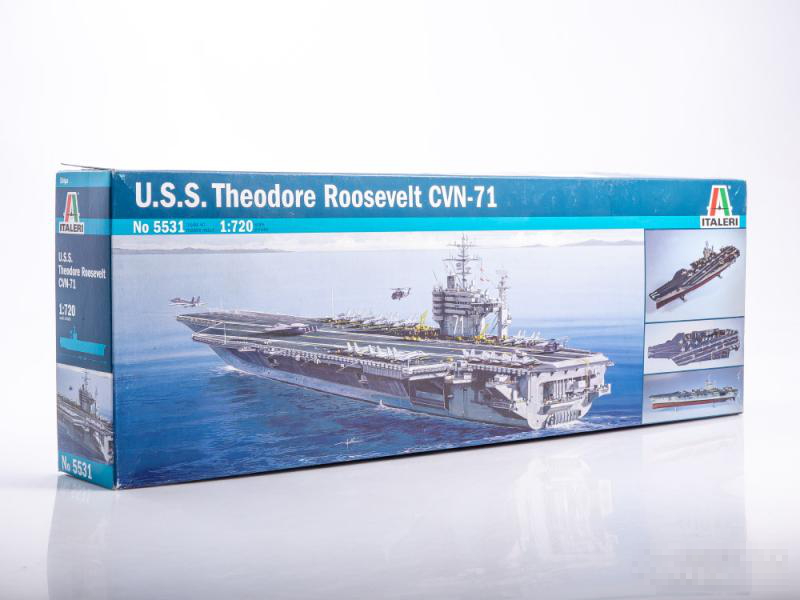 5531  флот  U.S.S.  ROOSEVELT CV-71 (1:720)