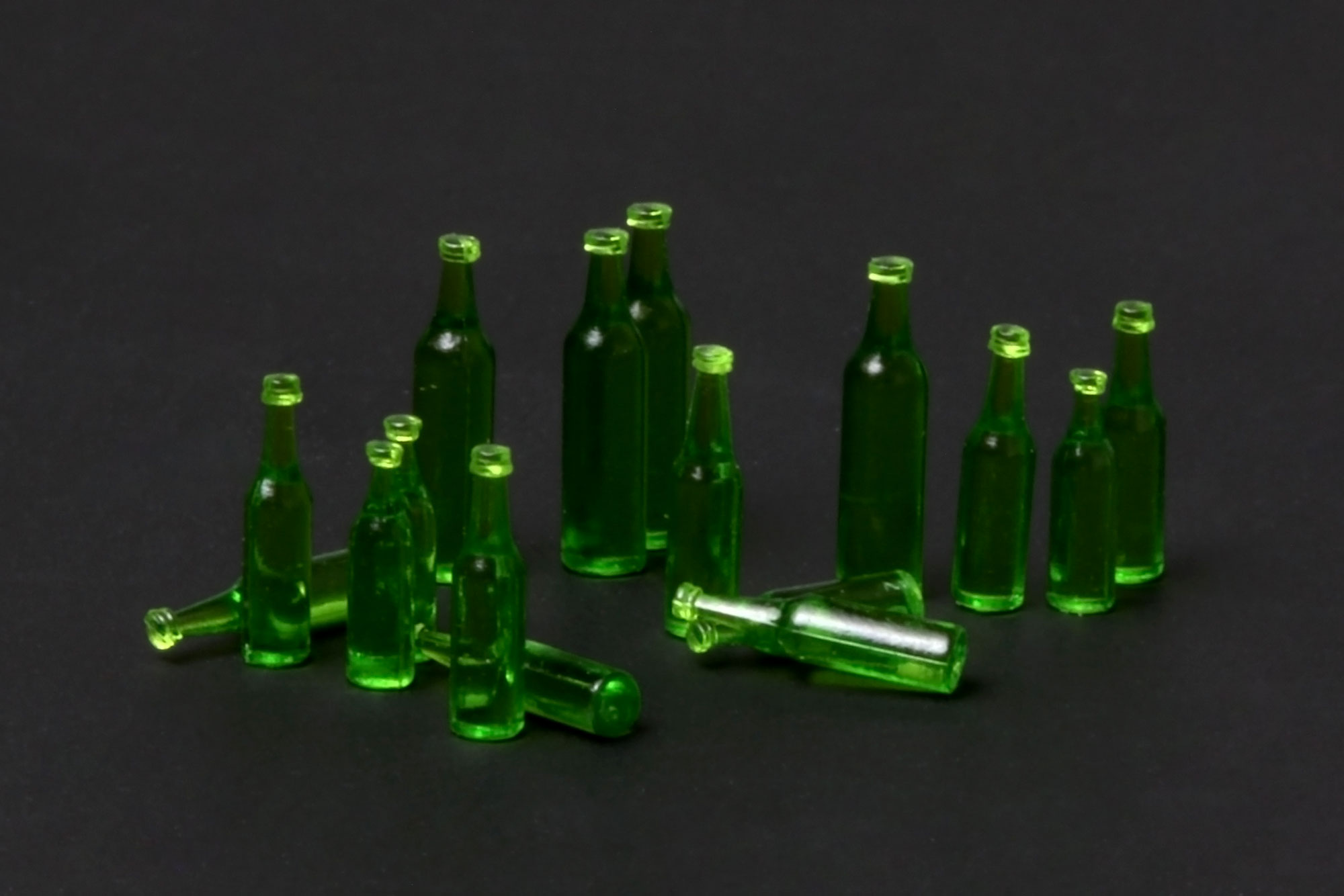 SPS-011  дополнения из пластика  Beer Bottles for Vehicle/Diorama 4 Types  (1:35)