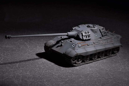 07161  техника и вооружение  German King Tiger (Porsche turret) with 105mm kwk L/68  (1:72)