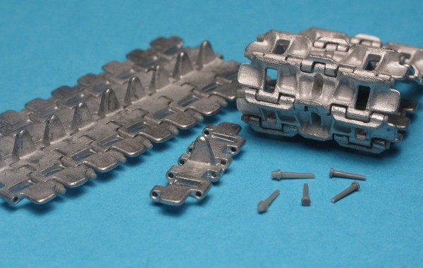 MTL-35027  траки наборные  Tracks for KV-1, KV-2  (1:35)