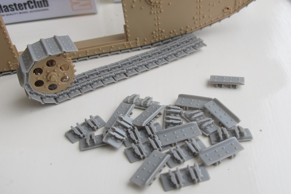 MC135132CL  траки наборные  WWI MK.II, MK.IV, MK.V, MK.IX  (1:35)